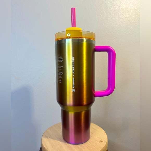 Stanley X Starbucks 40oz Quencher H2.0 Flowstate Tumbler Summer Sunset Gradient - Picture 1 of 7